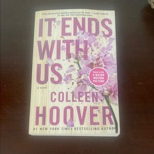 It ends with us book by Colleen Hoover